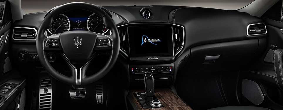 WEICHSTES LEDER IM INTERIEUR