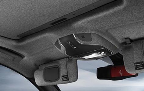 ERMENEGILDO ZEGNA KLEIDET MASERATI