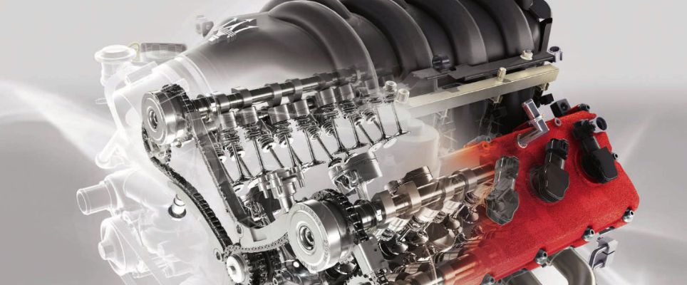 DEN HERZSCHLAG DES GRANCABRIO BESTIMMT EIN 4,7-LITER-ACHTZYLINDER MIT 450 PS